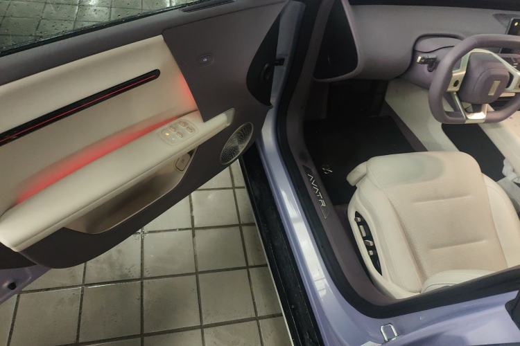 Used Avatr 06 2025 Pro Range-Extended Edition Interior 3