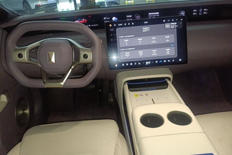 Used Avatr 06 2025 Max Extended-Range Edition Center Console