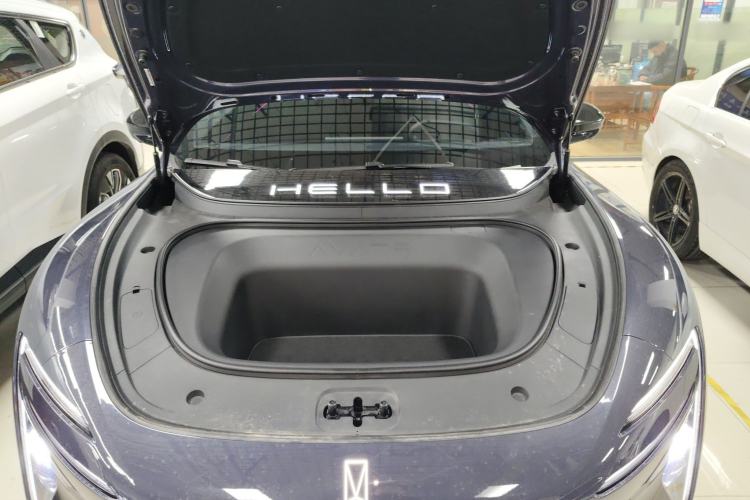 Used Avatr 06 2025 Ultra Pure Electric Edition Engine Bay