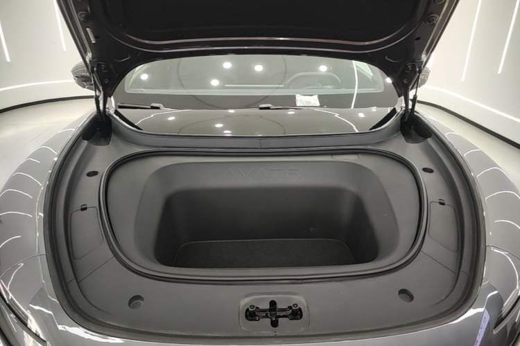 Used Avatr 06 2025 Ultra Pure Electric Edition Engine Bay