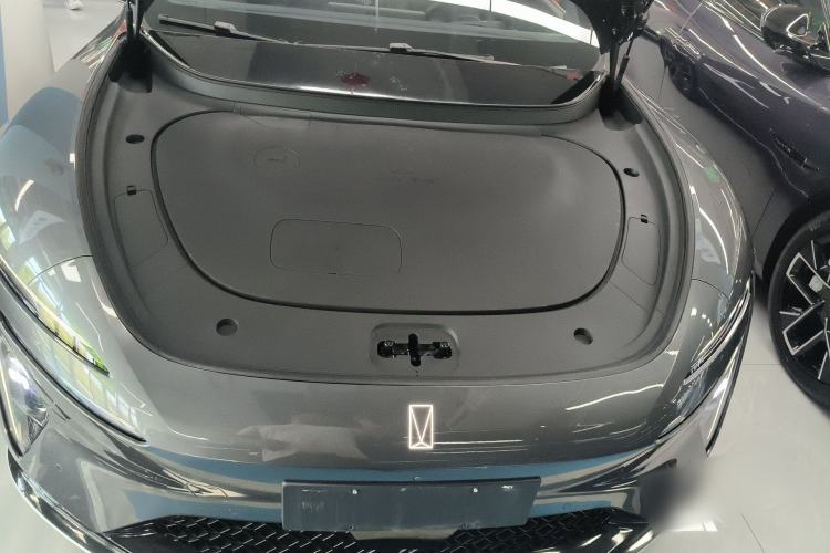 Used Avatr 06 2025 Max Extended-Range Edition Engine Bay