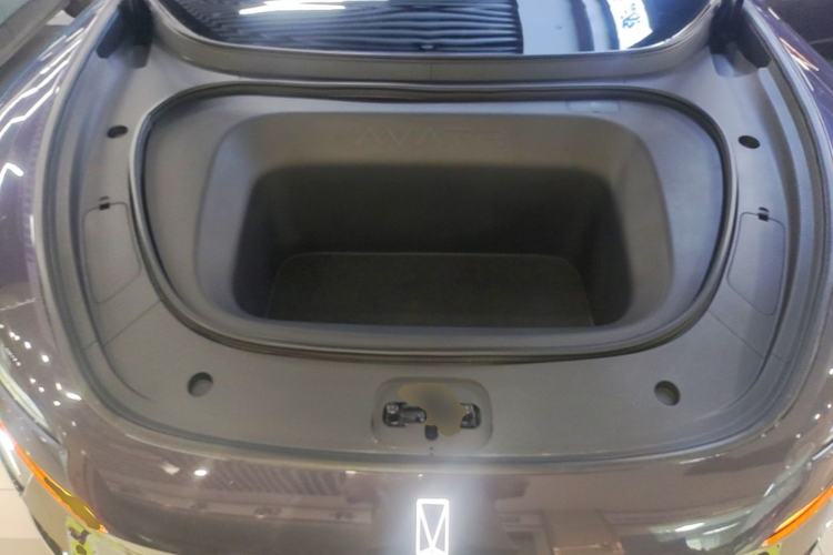 Used Avatr 06 2025 Ultra Pure Electric Edition Engine Bay