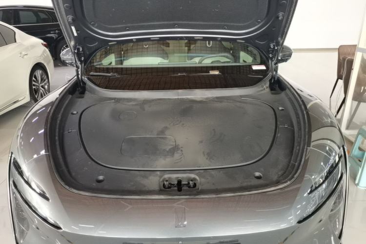 Used Avatr 06 2025 Pro Range-Extended Edition Engine Bay