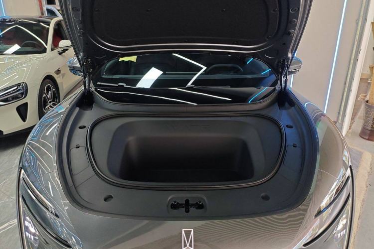 Used Avatr 06 2025 Max All-Electric Version Engine Bay