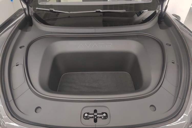 Used Avatr 06 2025 Max All-Electric Version Engine Bay