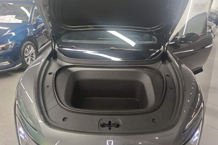 Used Avatr 06 2025 Ultra Pure Electric Edition Engine Bay