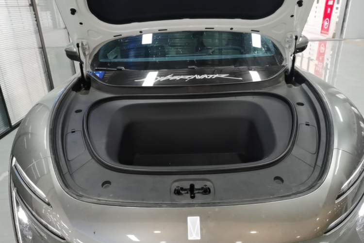 Used Avatr 06 2025 Max All-Electric Version Engine Bay