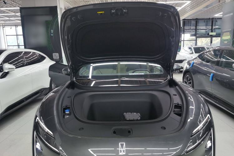 Used Avatr 06 2025 Max All-Electric Version Engine Bay