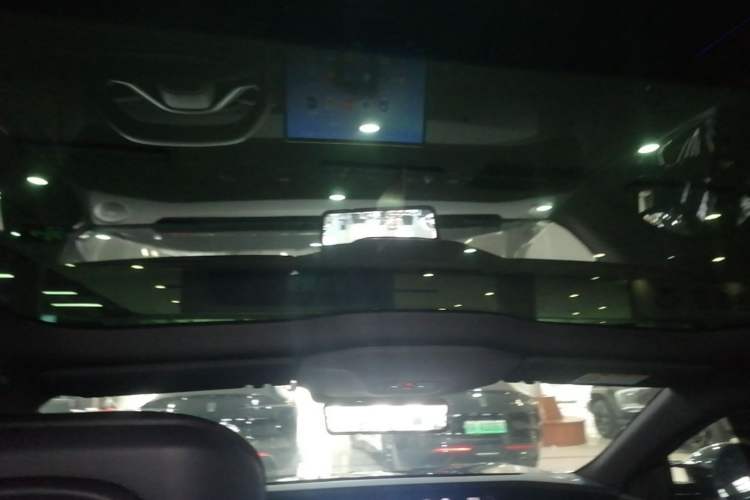 Used Avatr 06 2025 Ultra Pure Electric Edition Headliner