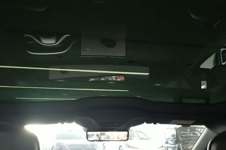 Used Avatr 06 2025 Ultra Pure Electric Edition Headliner