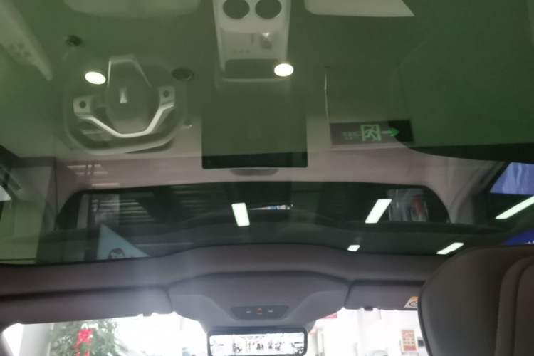 Used Avatr 06 2025 Ultra Pure Electric Edition Headliner
