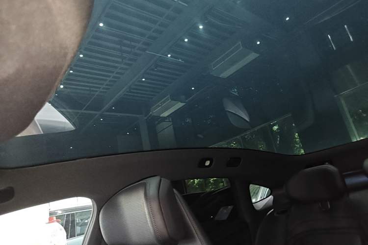 Used Avatr 06 2025 Ultra Pure Electric Edition Headliner