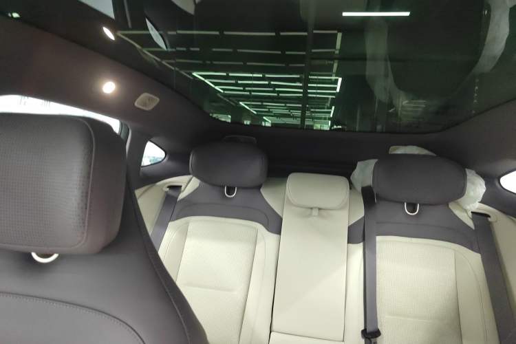 Used Avatr 06 2025 Max All-Electric Version Headliner