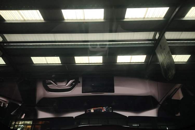 Used Avatr 06 2025 Ultra Pure Electric Edition Headliner