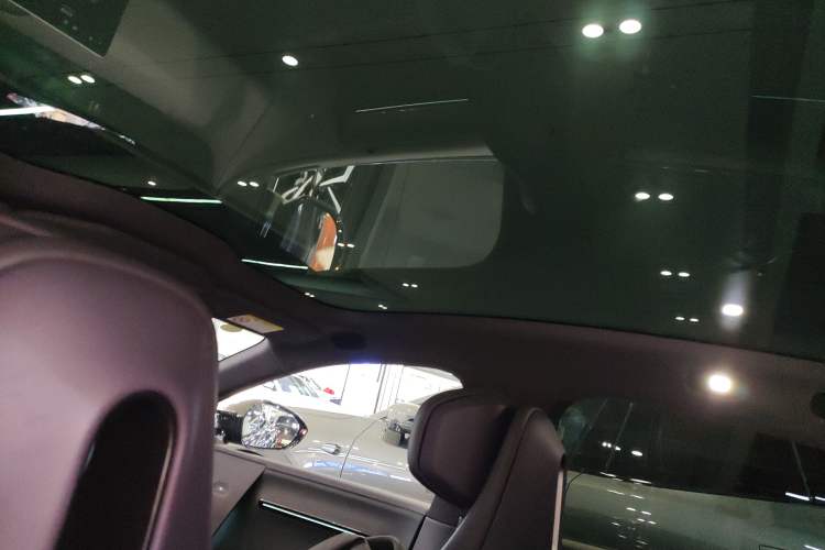 Used Avatr 06 2025 Ultra Pure Electric Edition Headliner