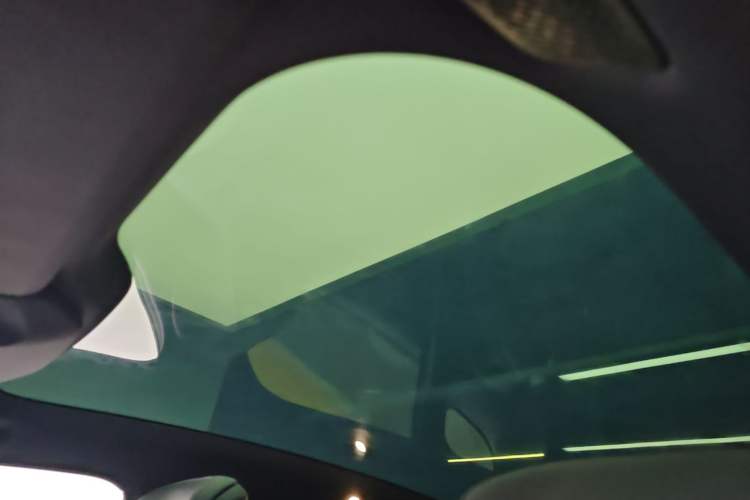 Used Avatr 06 2025 Ultra Pure Electric Edition Headliner