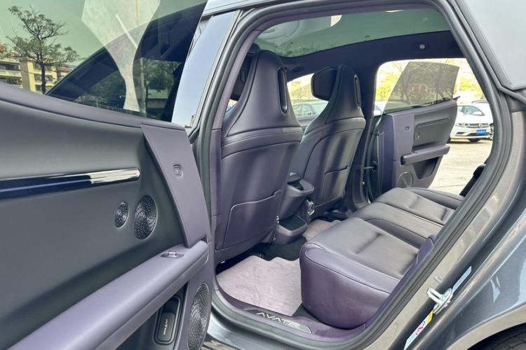 Used Avatr 06 2025 Ultra Pure Electric Edition Interior 10