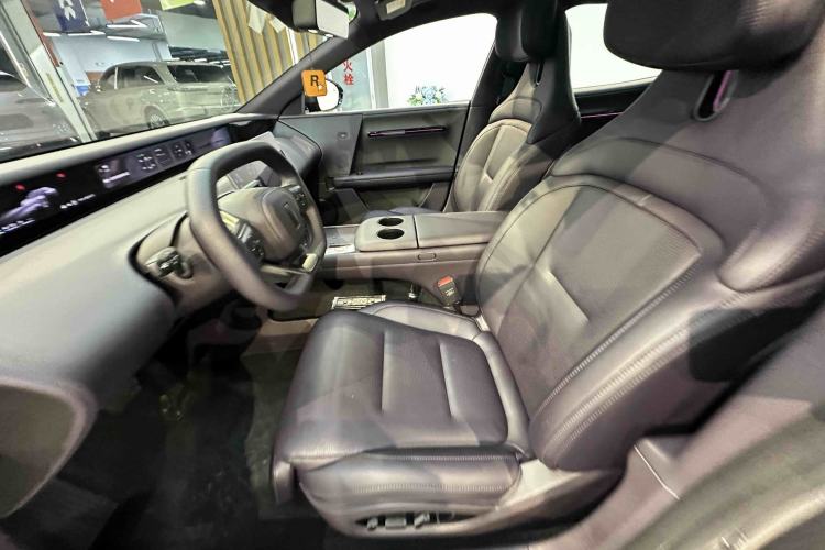 Used Avatr 06 2025 Max Extended-Range Edition Interior 2