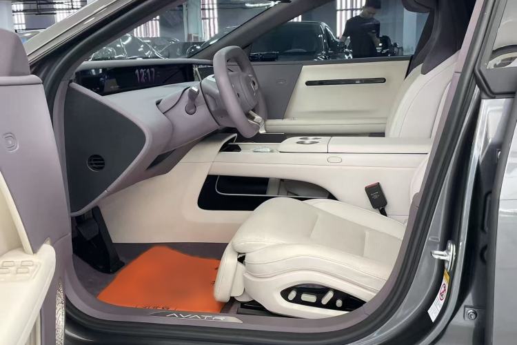 Used Avatr 06 2025 Ultra Pure Electric Edition Interior 2