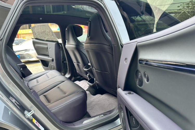 Used Avatr 06 2025 Ultra Pure Electric Edition Interior 2