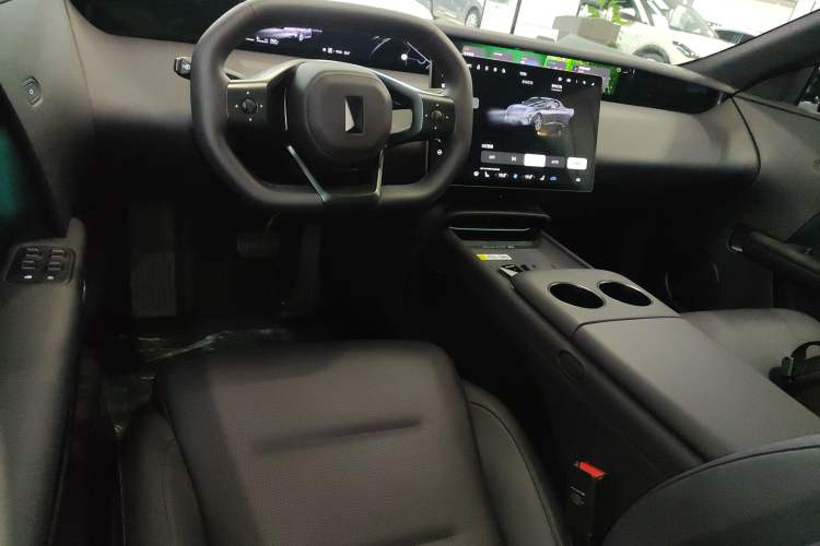 Used Avatr 06 2025 Ultra Pure Electric Edition Interior 2