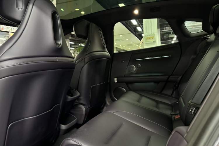 Used Avatr 06 2025 Ultra Pure Electric Edition Interior 3