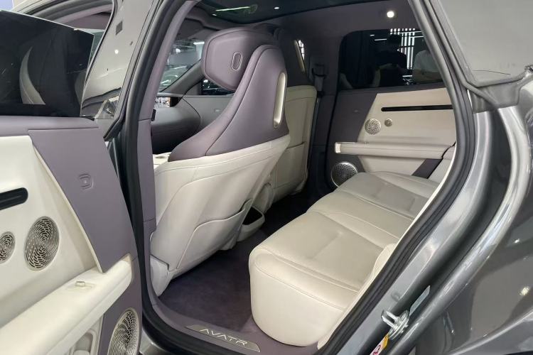 Used Avatr 06 2025 Ultra Pure Electric Edition Interior 3