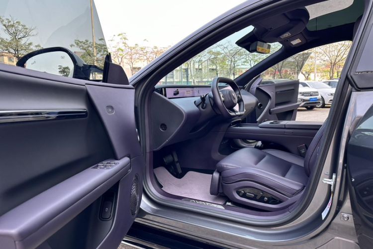 Used Avatr 06 2025 Ultra Pure Electric Edition Interior 3