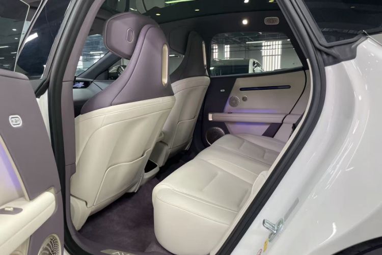 Used Avatr 06 2025 Max All-Electric Version Interior 4