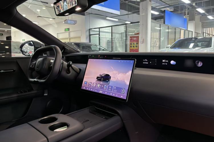 Used Avatr 06 2025 Ultra Pure Electric Edition Interior 5