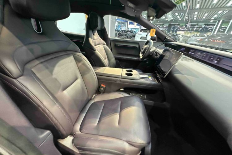 Used Avatr 06 2025 Max Extended-Range Edition Interior 5