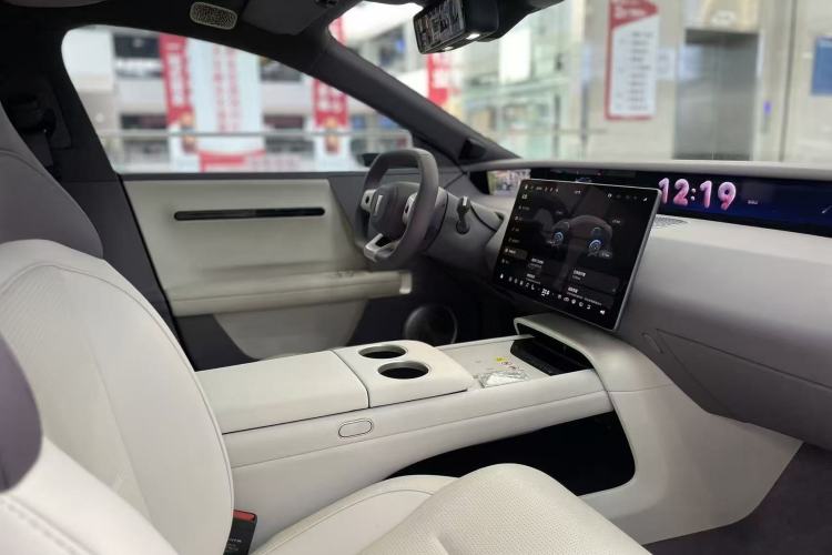 Used Avatr 06 2025 Ultra Pure Electric Edition Interior 6