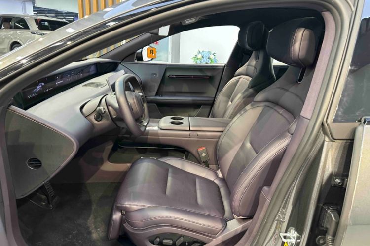 Used Avatr 06 2025 Max Extended-Range Edition Interior 6