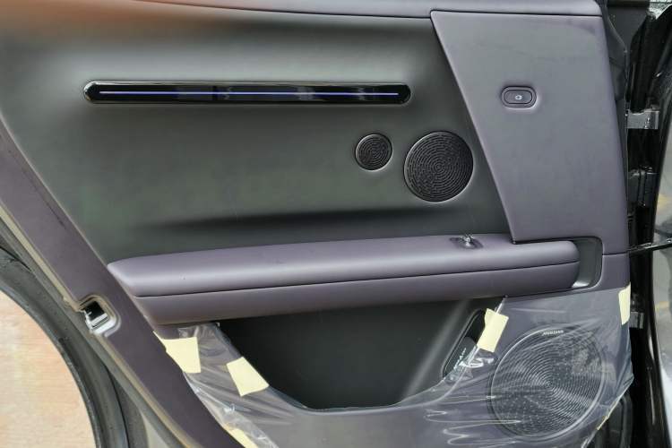Used Avatr 06 2025 Ultra Pure Electric Edition Interior 6
