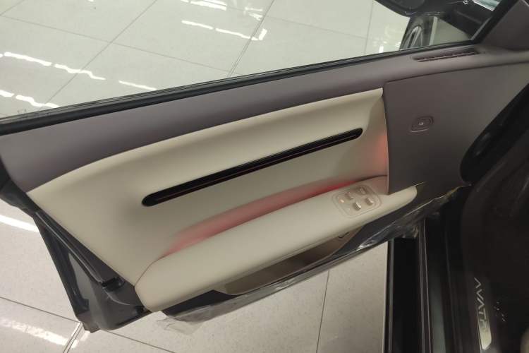 Used Avatr 06 2025 Max All-Electric Version Left Front Door Interior