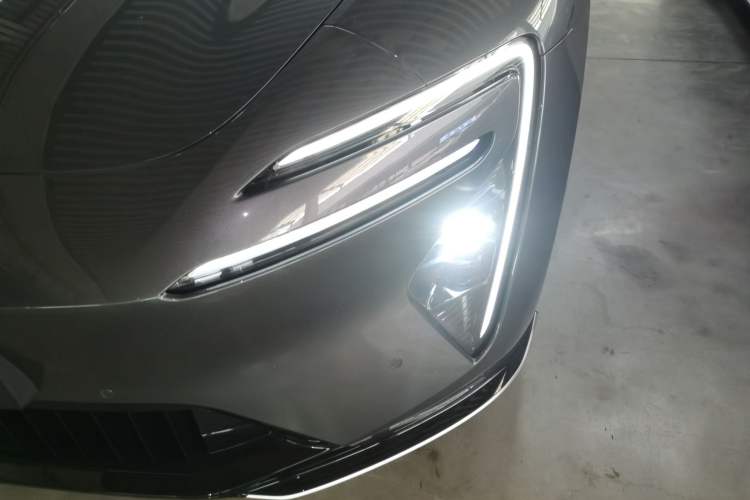 Used Avatr 06 2025 Max All-Electric Version Left Front Headlight