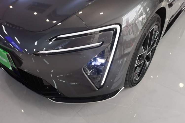 Used Avatr 06 2025 Ultra Pure Electric Edition Left Front Headlight