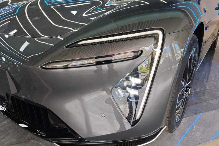 Used Avatr 06 2025 Max All-Electric Version Left Front Headlight
