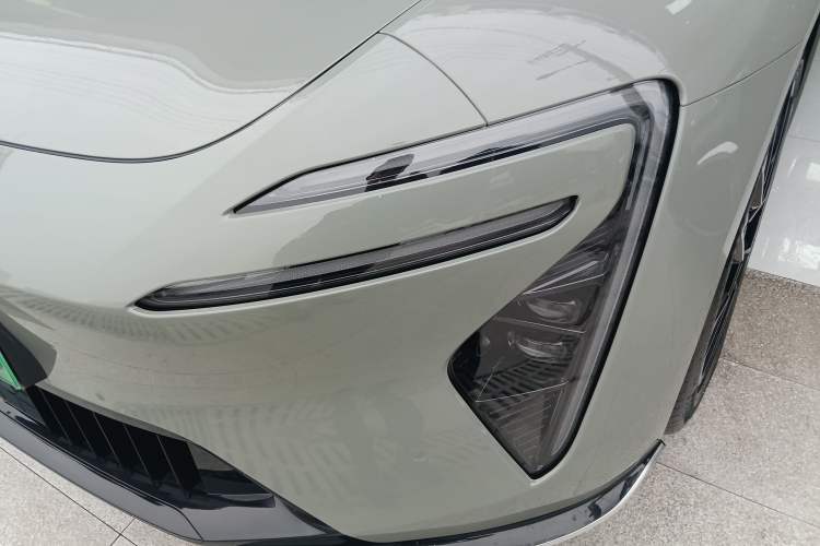 Used Avatr 06 2025 Ultra Pure Electric Edition Left Front Headlight
