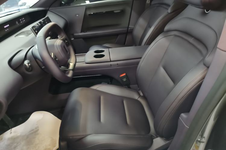 Used Avatr 06 2025 Ultra Pure Electric Edition Left Front Seat