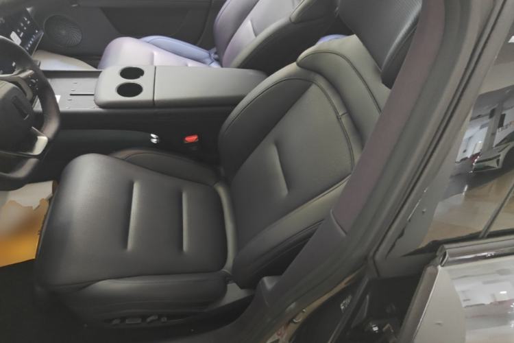 Used Avatr 06 2025 Ultra Pure Electric Edition Left Front Seat