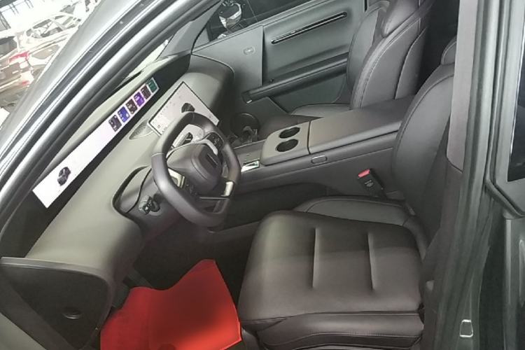 Used Avatr 06 2025 Ultra Pure Electric Edition Left Front Seat