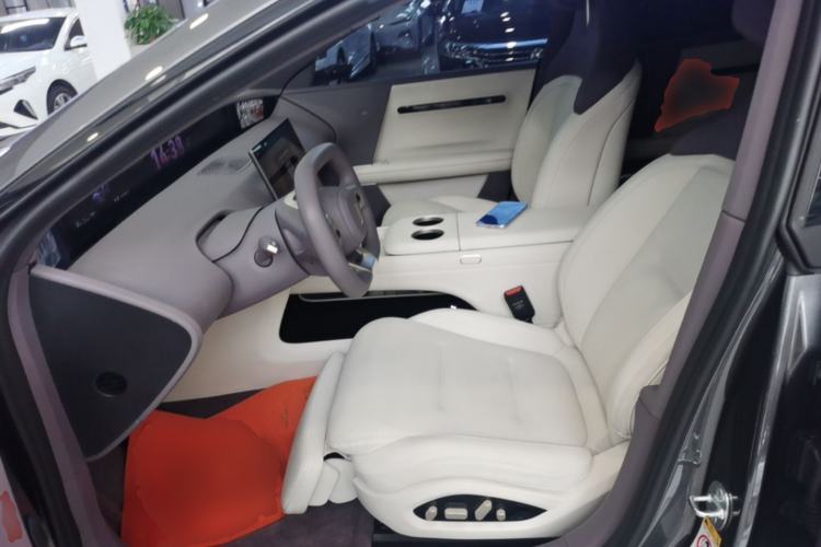 Used Avatr 06 2025 Ultra Pure Electric Edition Left Front Seat