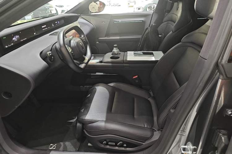 Used Avatr 06 2025 Ultra Pure Electric Edition Left Front Seat
