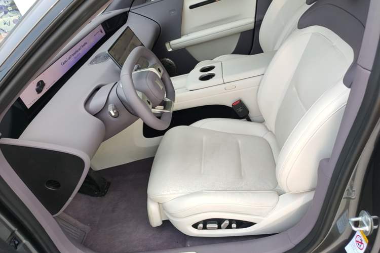 Used Avatr 06 2025 Pro Range-Extended Edition Left Front Seat