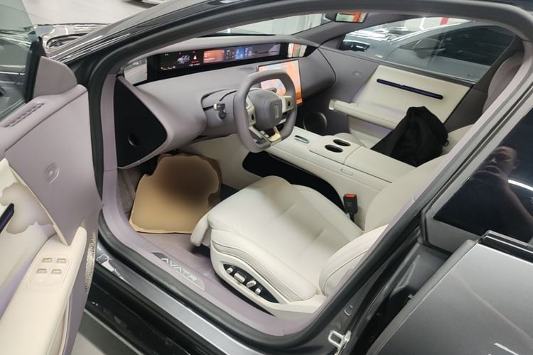 Used Avatr 06 2025 Ultra Pure Electric Edition Left Front Seat