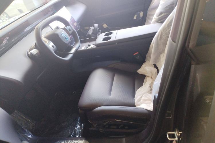 Used Avatr 06 2025 Ultra Pure Electric Edition Left Front Seat