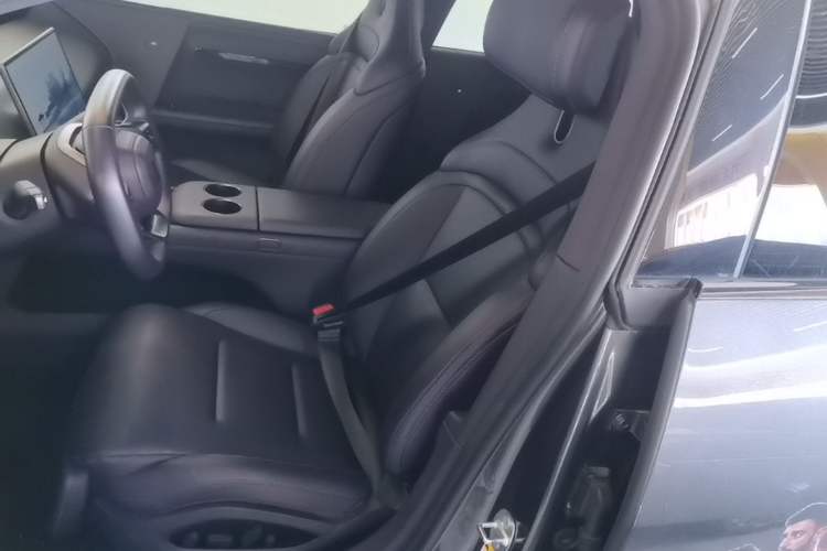 Used Avatr 06 2025 Ultra Pure Electric Edition Left Front Seat