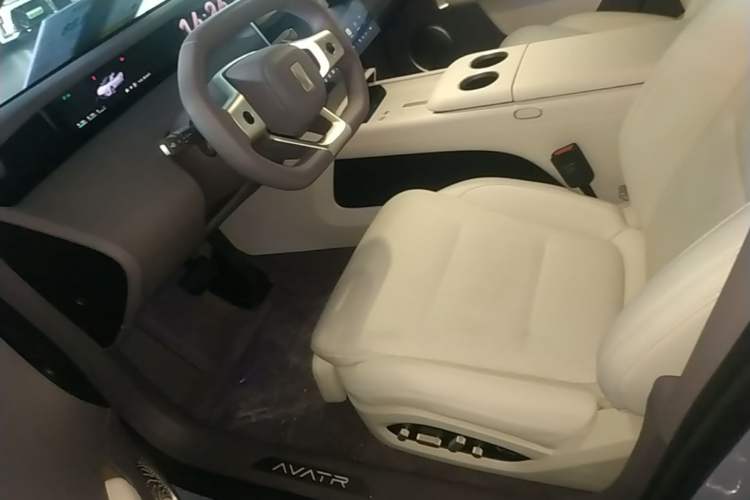 Used Avatr 06 2025 Pro Range-Extended Edition Left Front Seat
