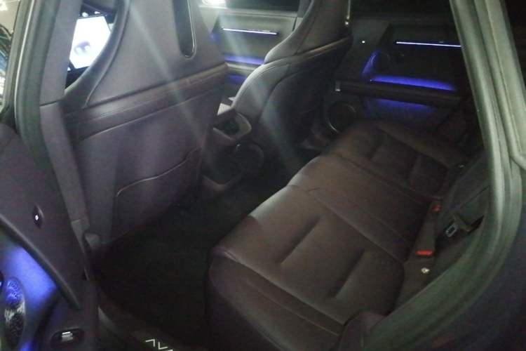 Used Avatr 06 2025 Ultra Pure Electric Edition Left Rear Seat